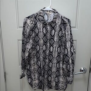 H&M Black and White Snake Print Casual Shirt